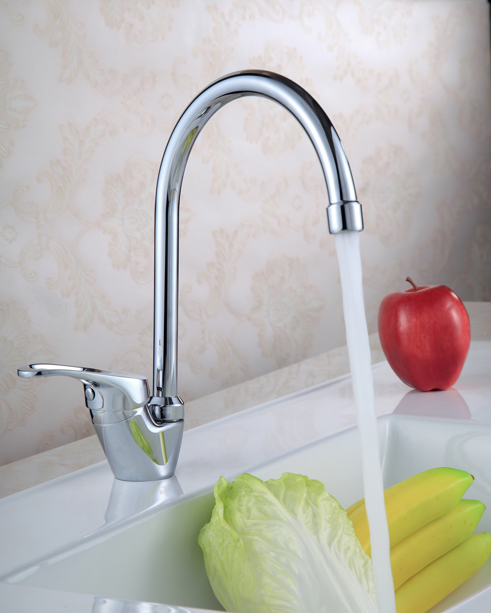 Смеситель Rossinka B35-23 для кухни, хром