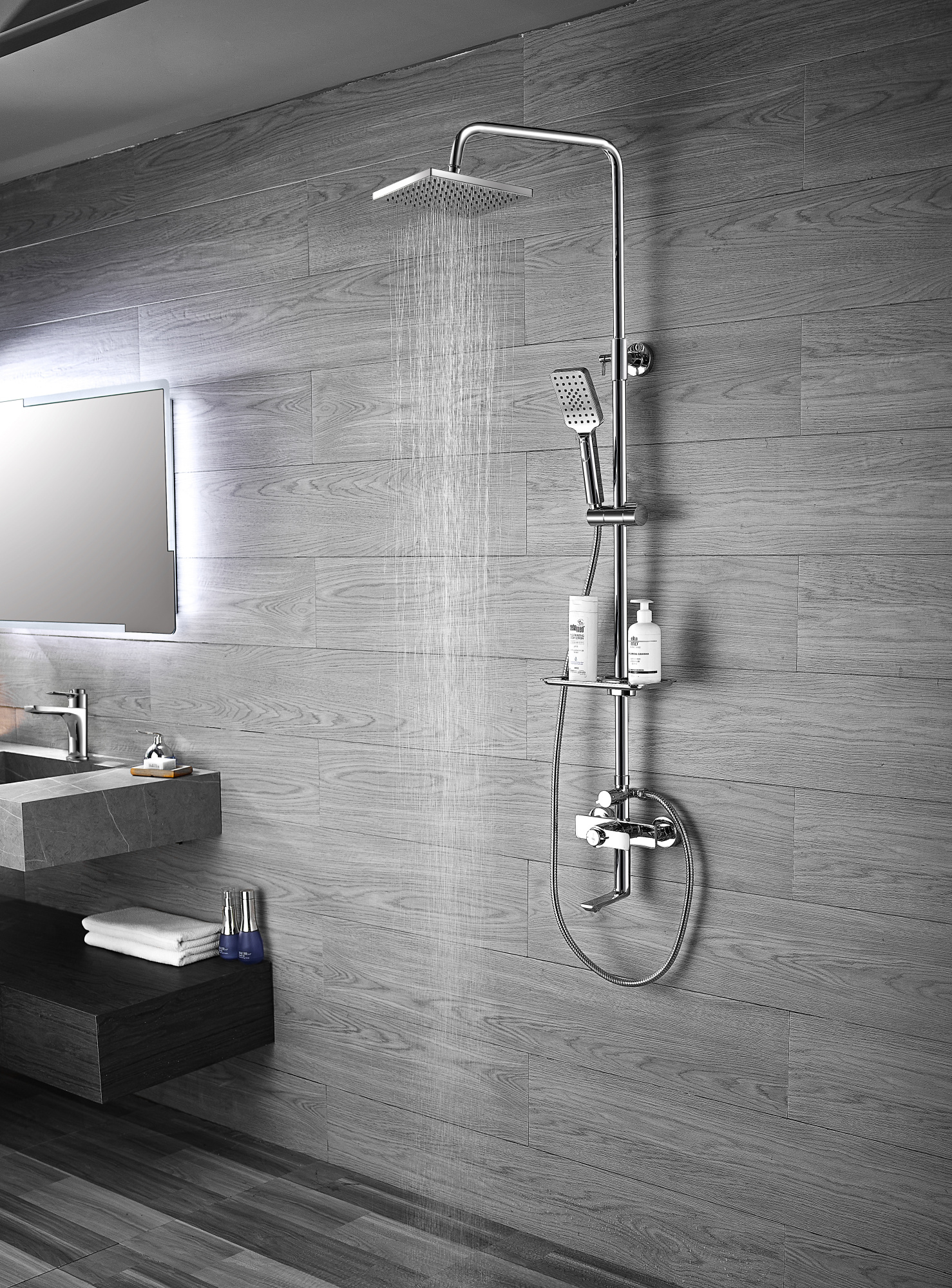 Смеситель термостатический Rossinka RS50-46 для душа с лейкой "Тропический дождь", хром