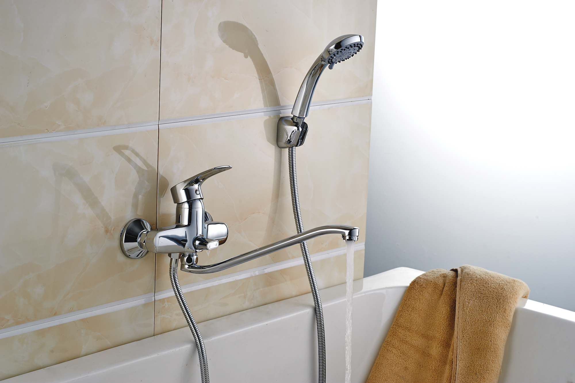 Смеситель Rossinka T40-34 для ванны универсальный с S-образным изливом, хром