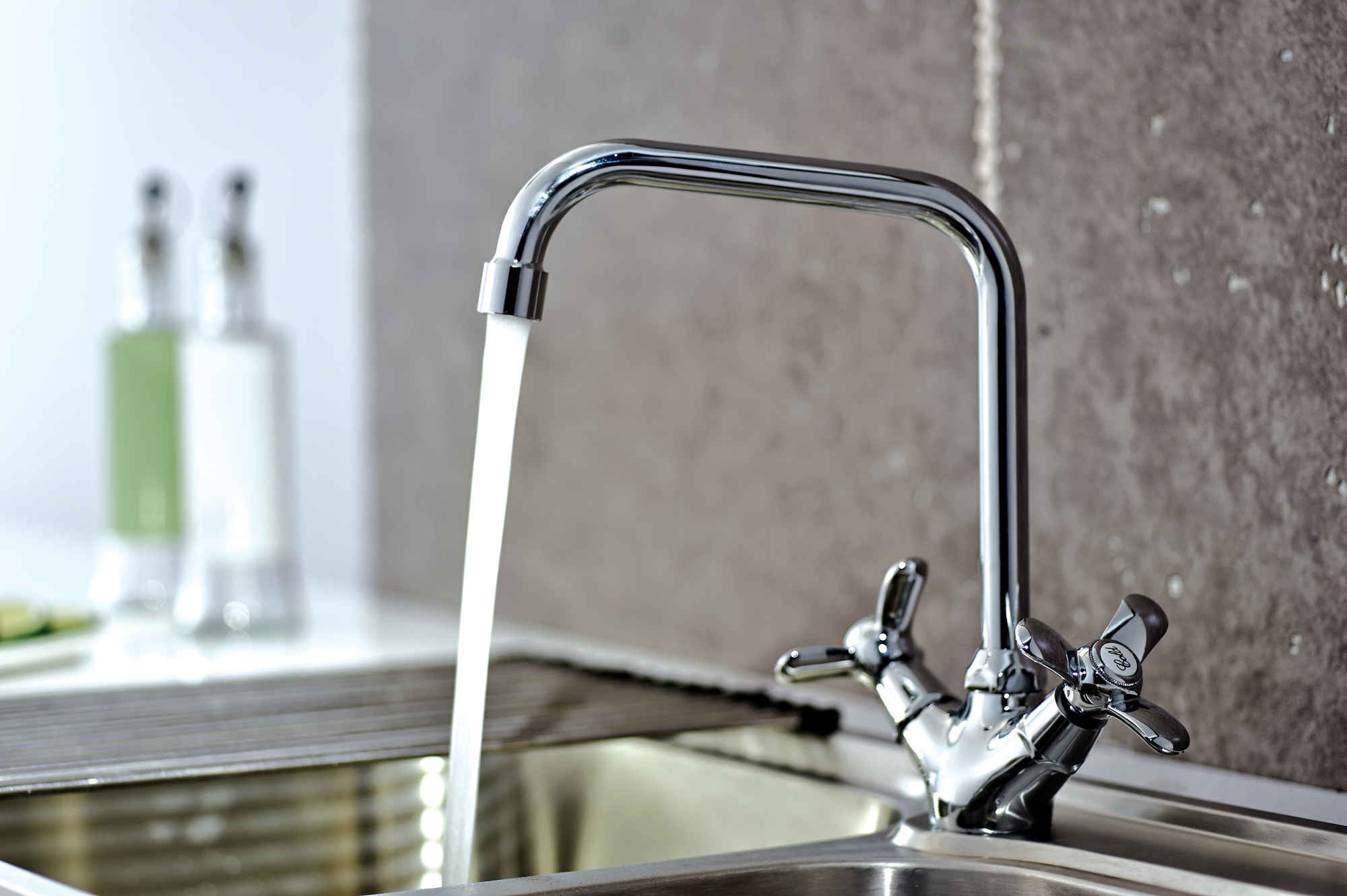 Смеситель Rossinka Q02-72 для кухни, хром